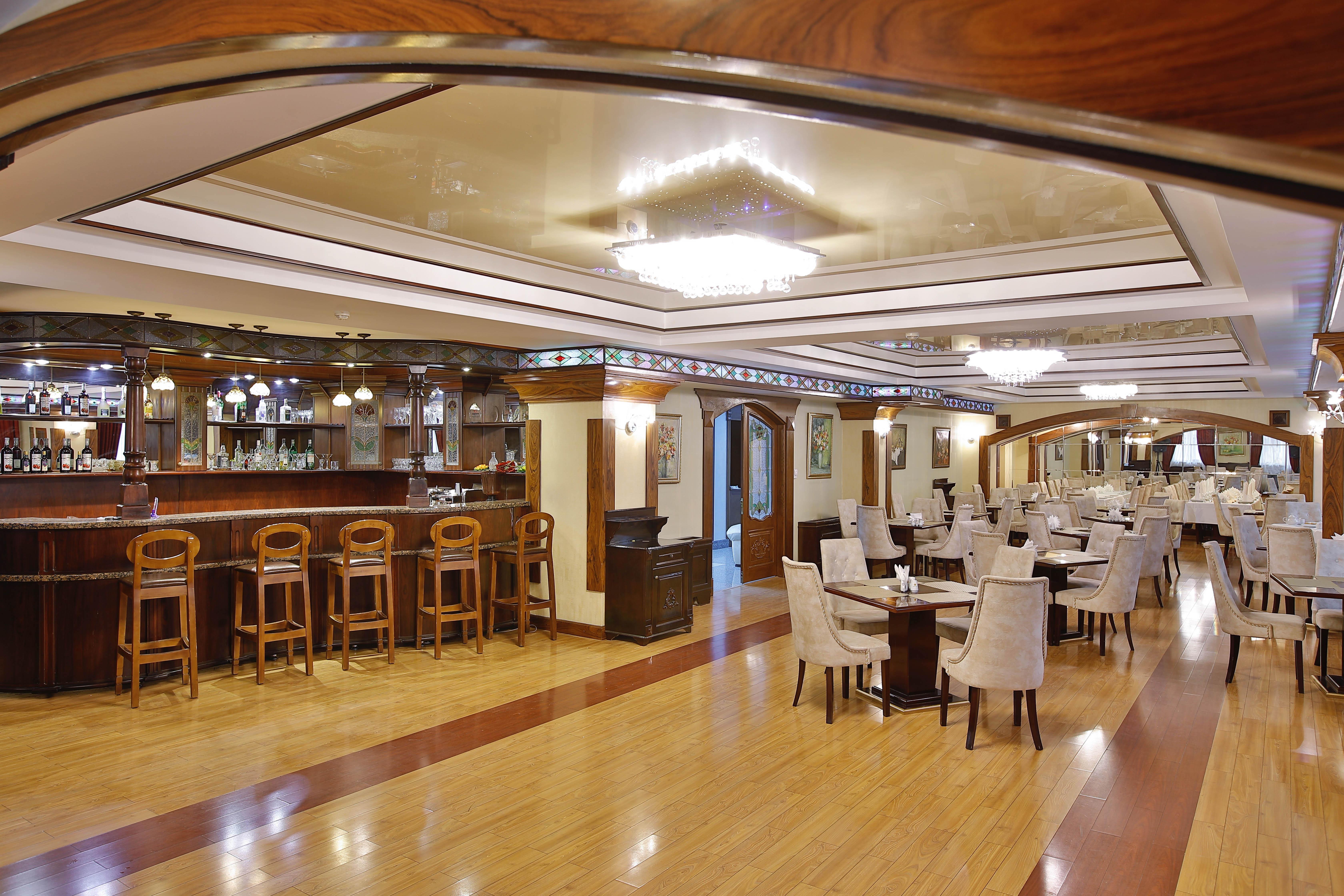 Ganjali Plaza Hotel Baku Restaurant photo